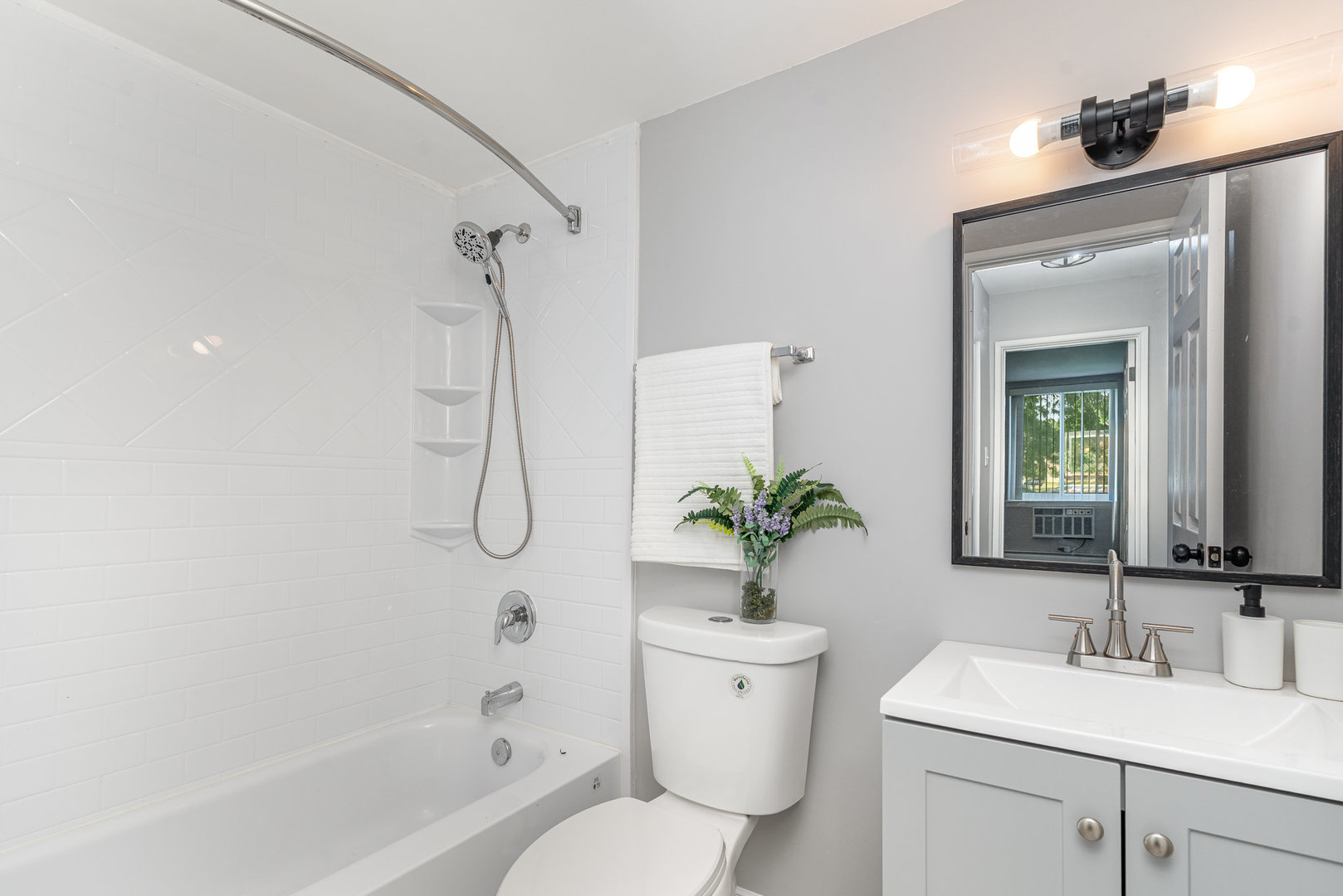 9720 S Pulaski Road #104, Oak Lawn, IL 60453