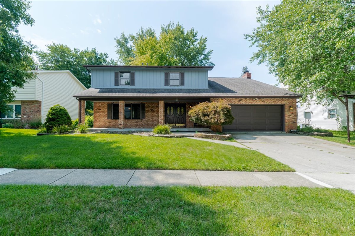 5 Gloucester Circle, Bloomington, IL 61704