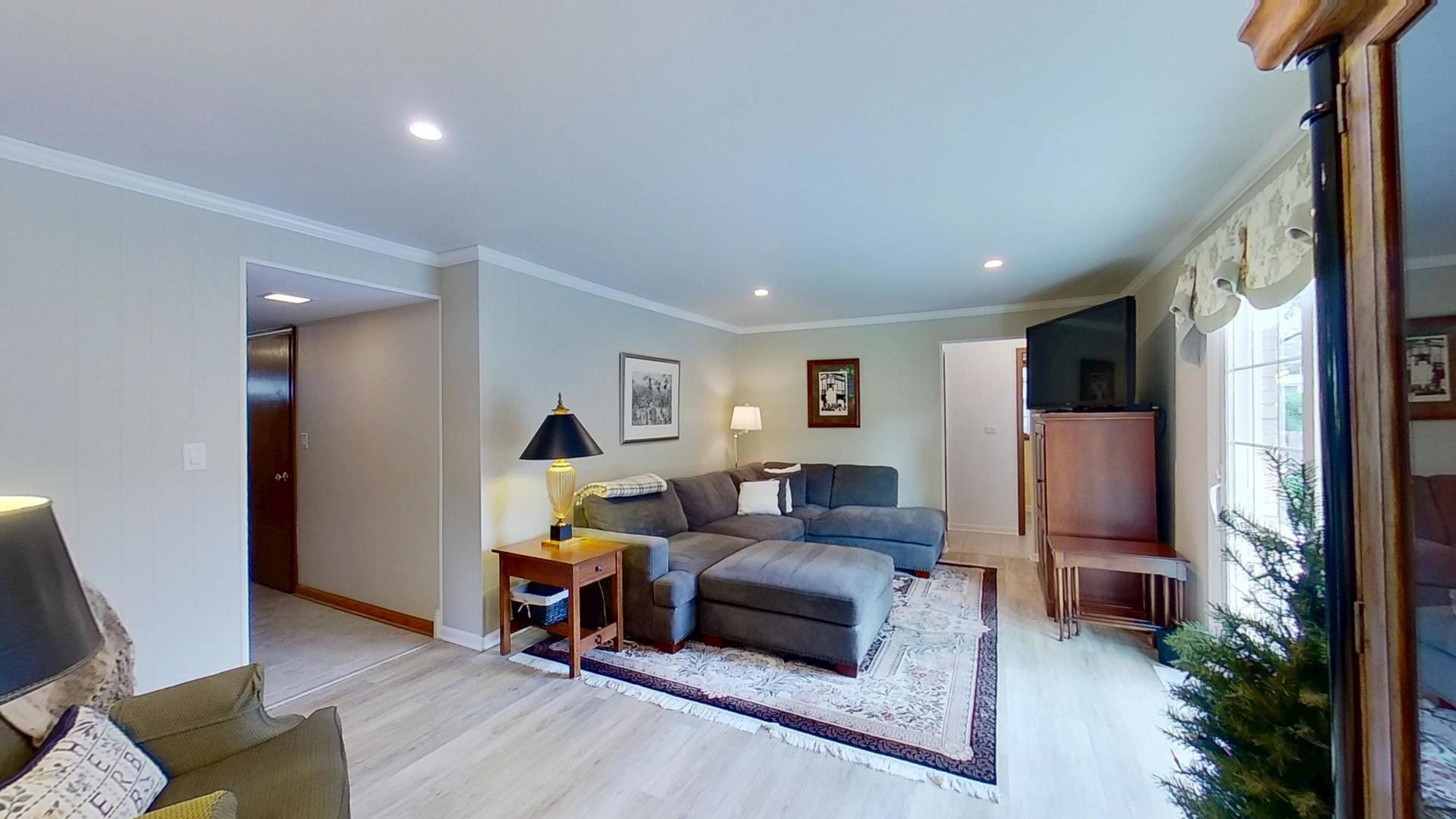 963 N Ventura Drive, Palatine, IL 60074