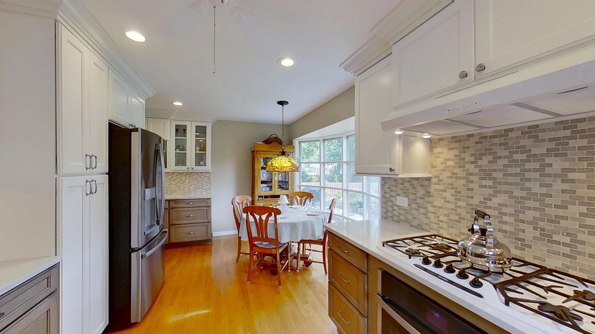 963 N Ventura Drive, Palatine, IL 60074