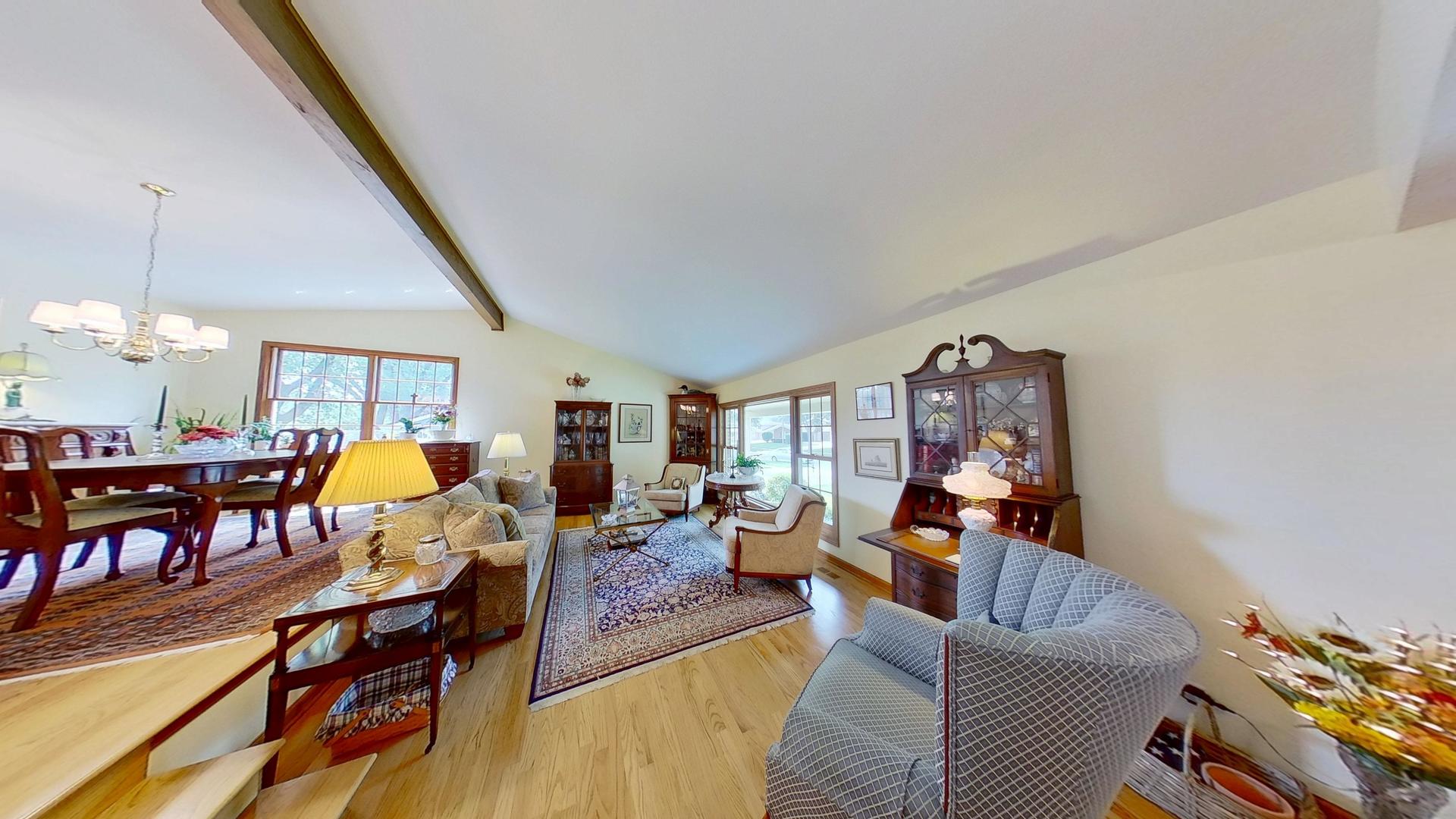 963 N Ventura Drive, Palatine, IL 60074