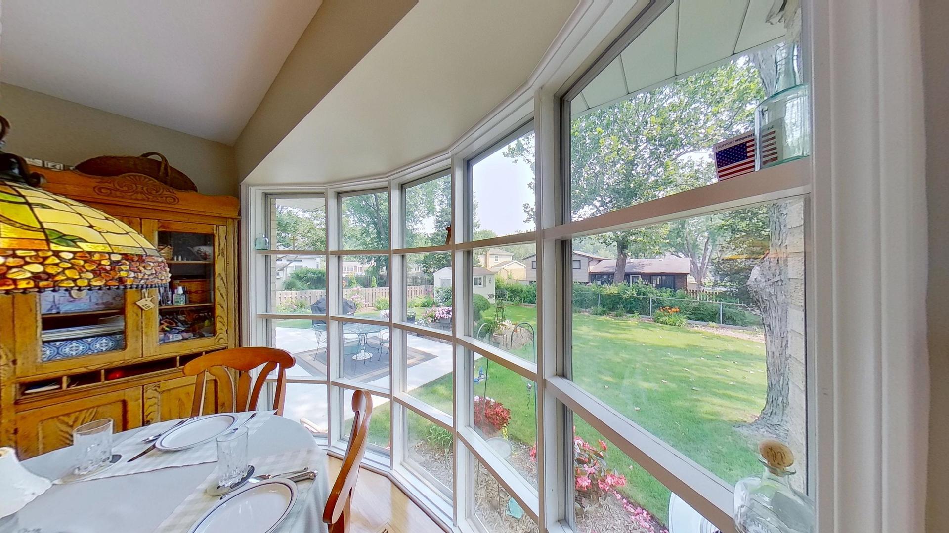 963 N Ventura Drive, Palatine, IL 60074