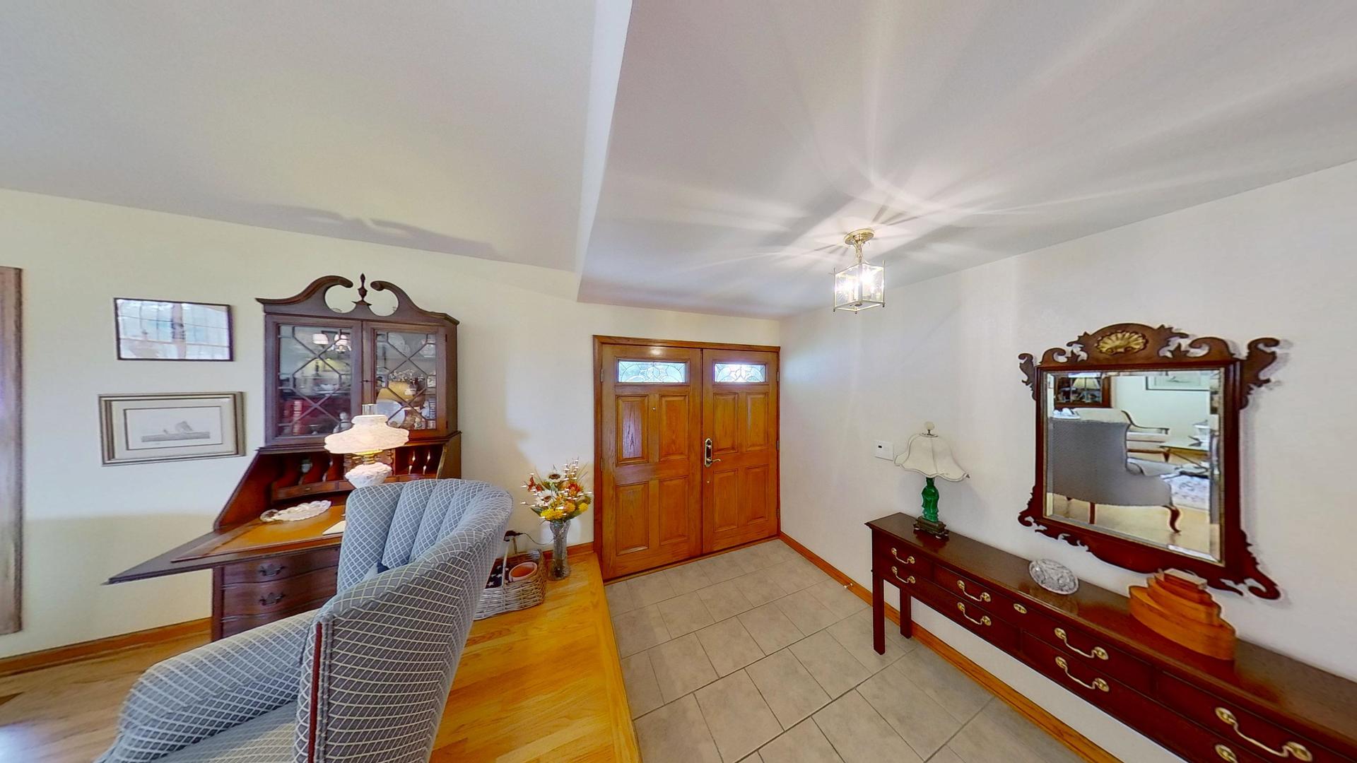 963 N Ventura Drive, Palatine, IL 60074
