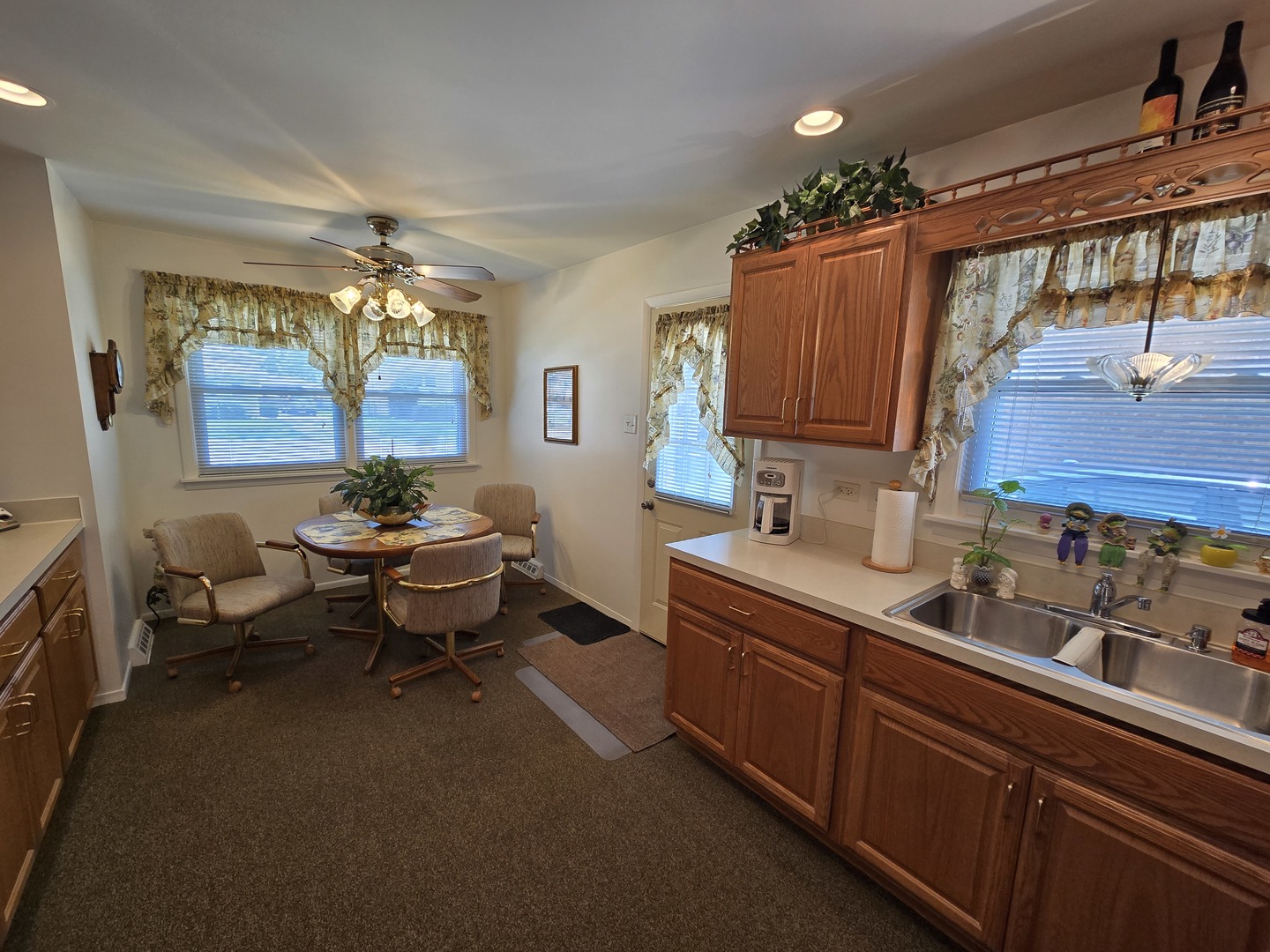 15220 Lawndale Avenue, Midlothian, IL 60445