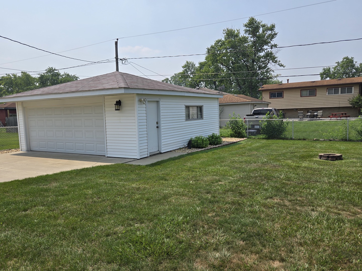 15220 Lawndale Avenue, Midlothian, IL 60445