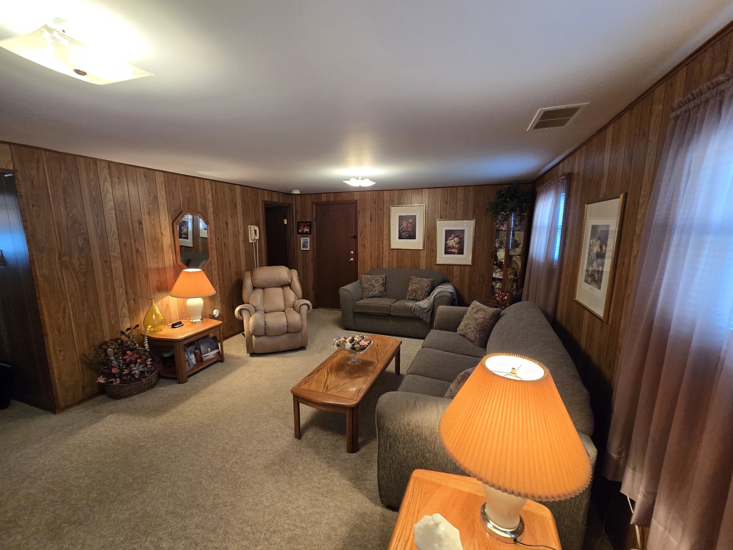 15220 Lawndale Avenue, Midlothian, IL 60445