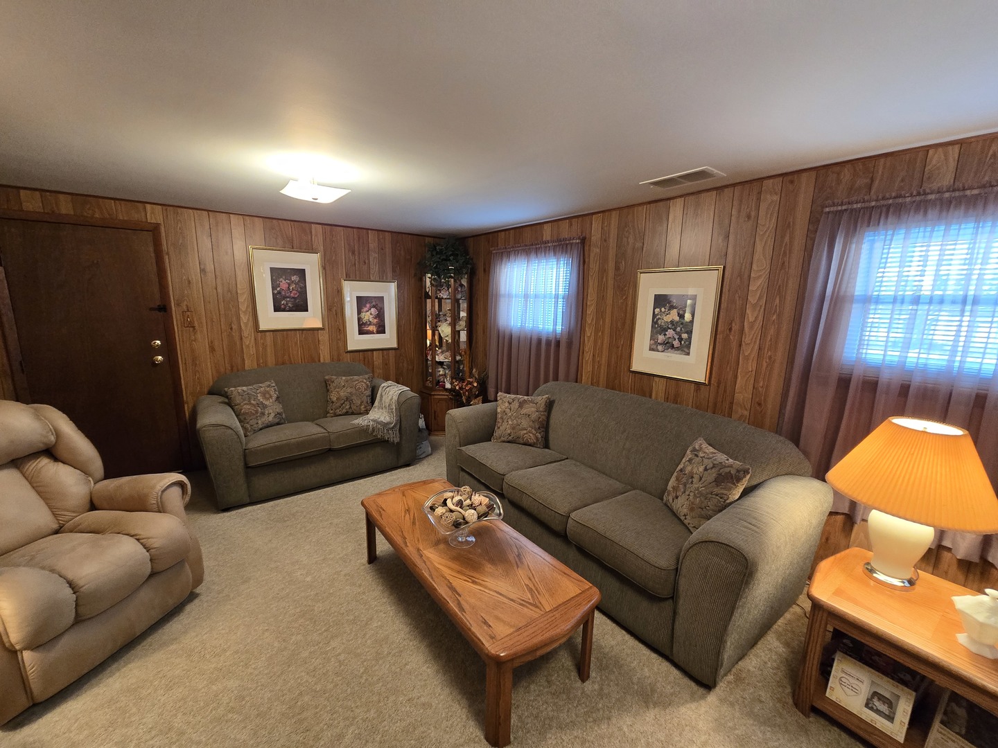 15220 Lawndale Avenue, Midlothian, IL 60445