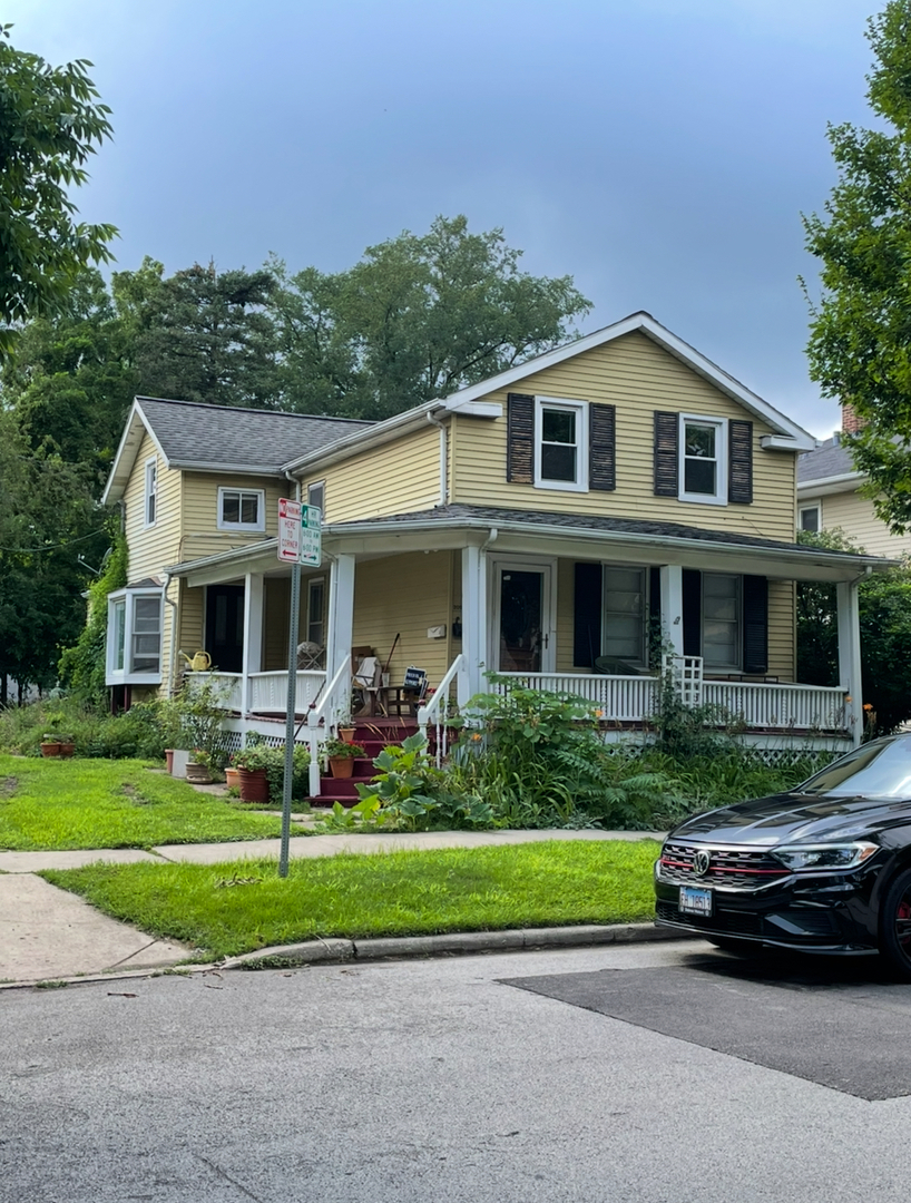 209 Center Street #2, Naperville, IL 60540