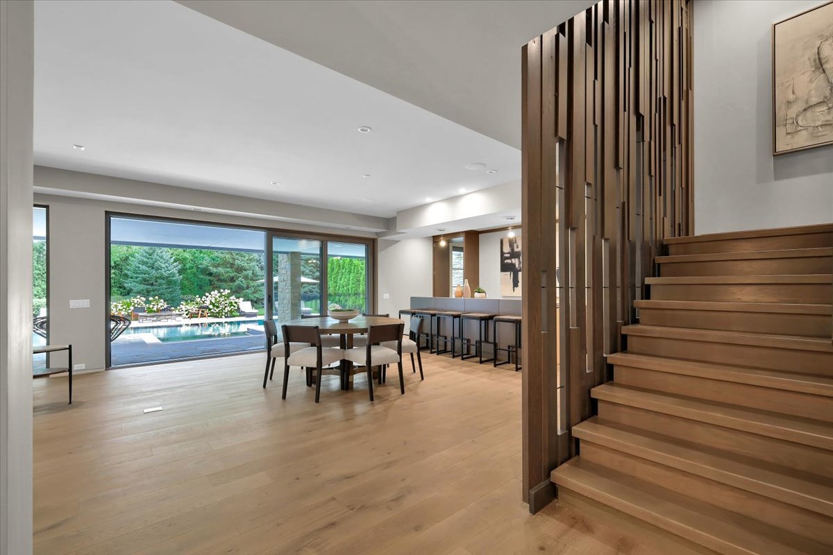 412 Fox Trail Court, Oak Brook, IL 60523