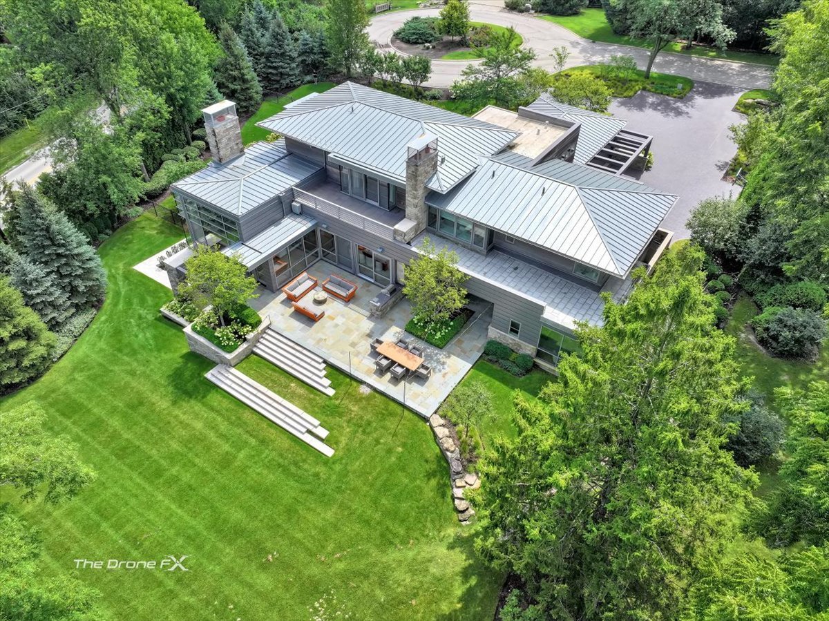 412 Fox Trail Court, Oak Brook, IL 60523