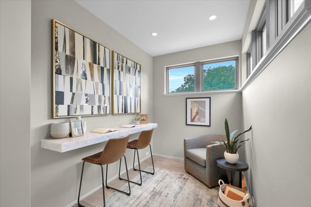 412 Fox Trail Court, Oak Brook, IL 60523