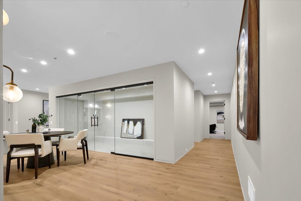 412 Fox Trail Court, Oak Brook, IL 60523