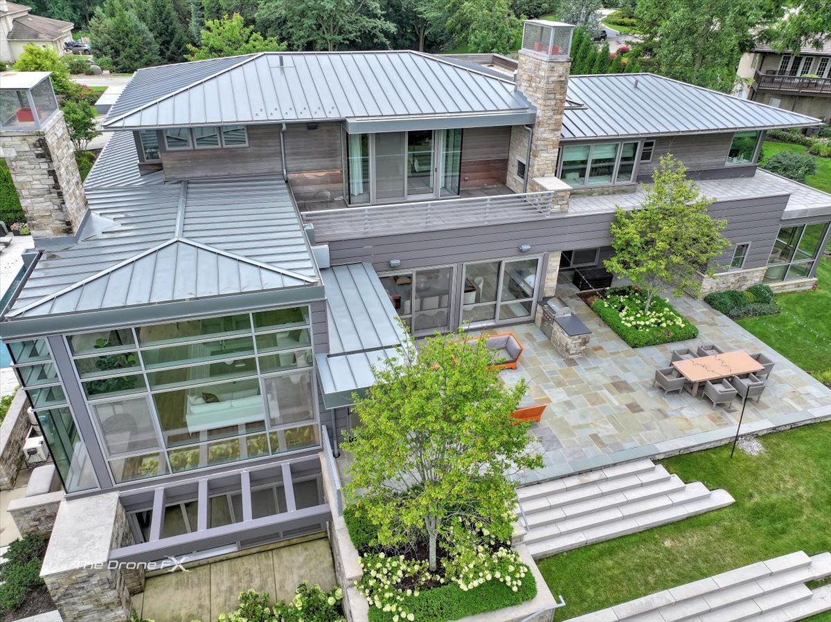 412 Fox Trail Court, Oak Brook, IL 60523