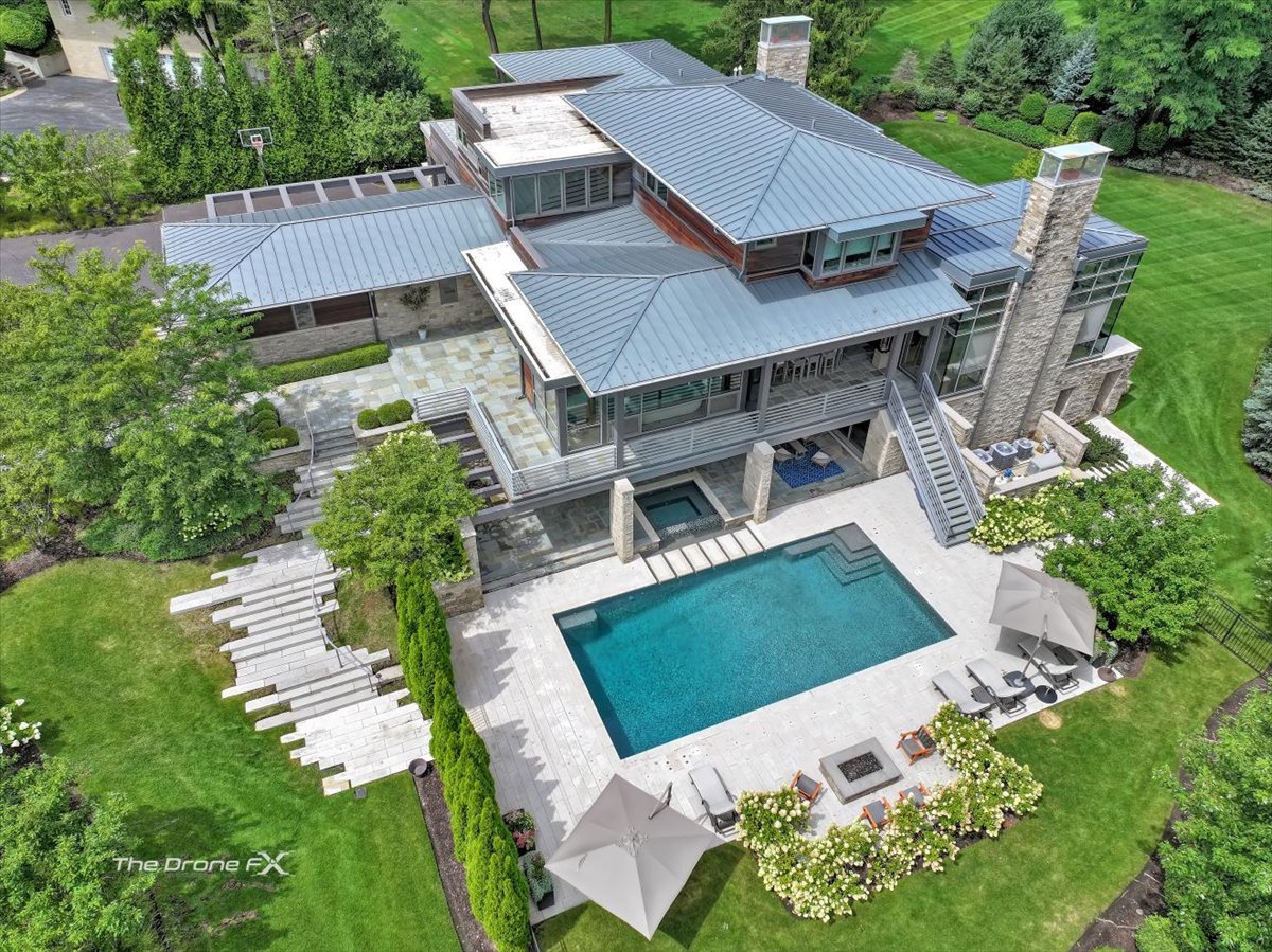 412 Fox Trail Court, Oak Brook, IL 60523