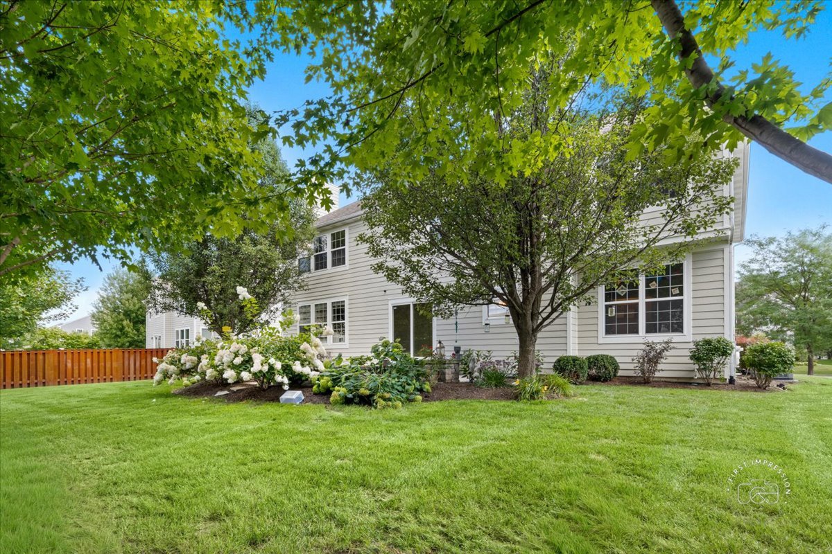 300 Monument Road, Elgin, IL 60124