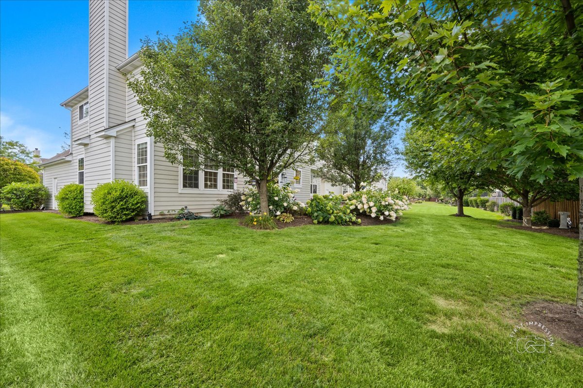 300 Monument Road, Elgin, IL 60124