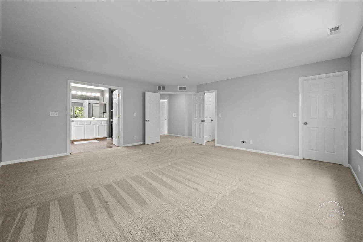 300 Monument Road, Elgin, IL 60124