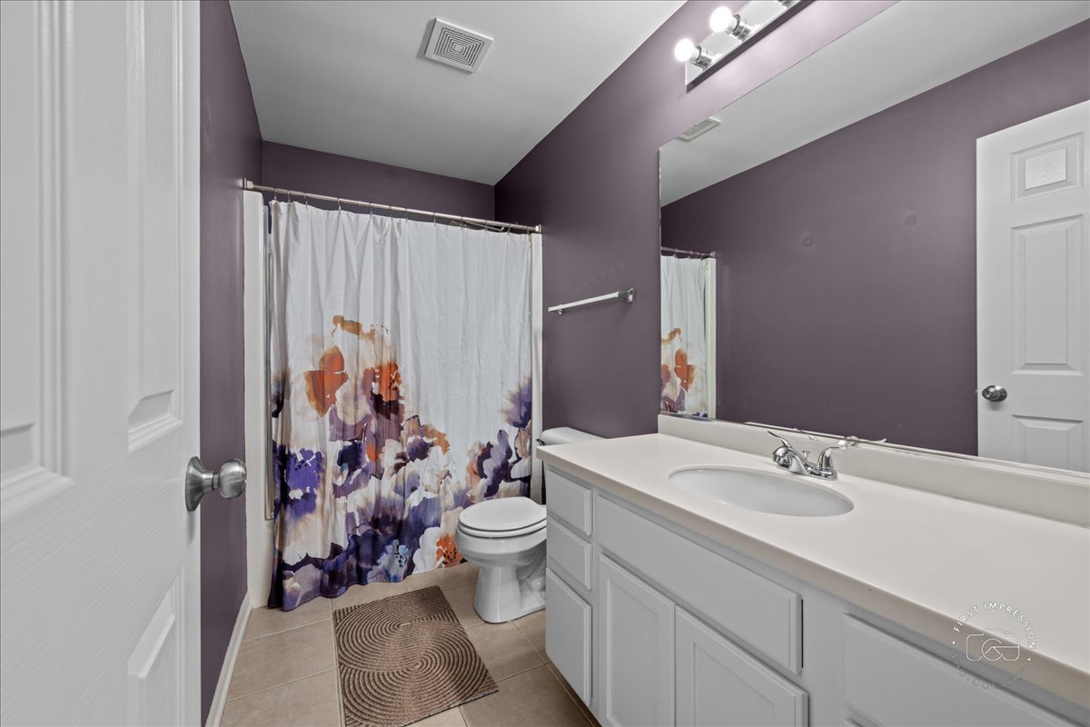300 Monument Road, Elgin, IL 60124