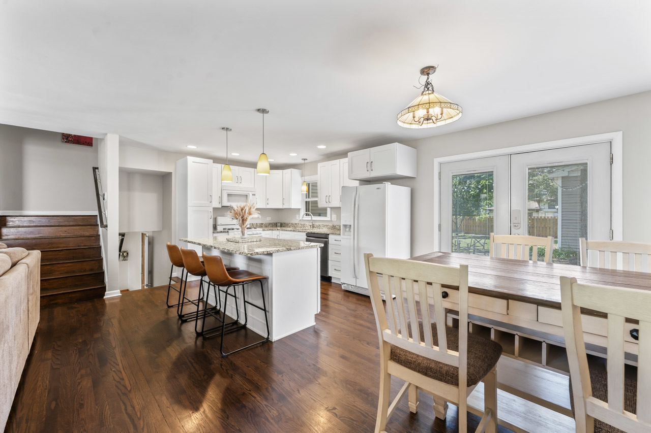 22W351 Birchwood Drive, Glen Ellyn, IL 60137
