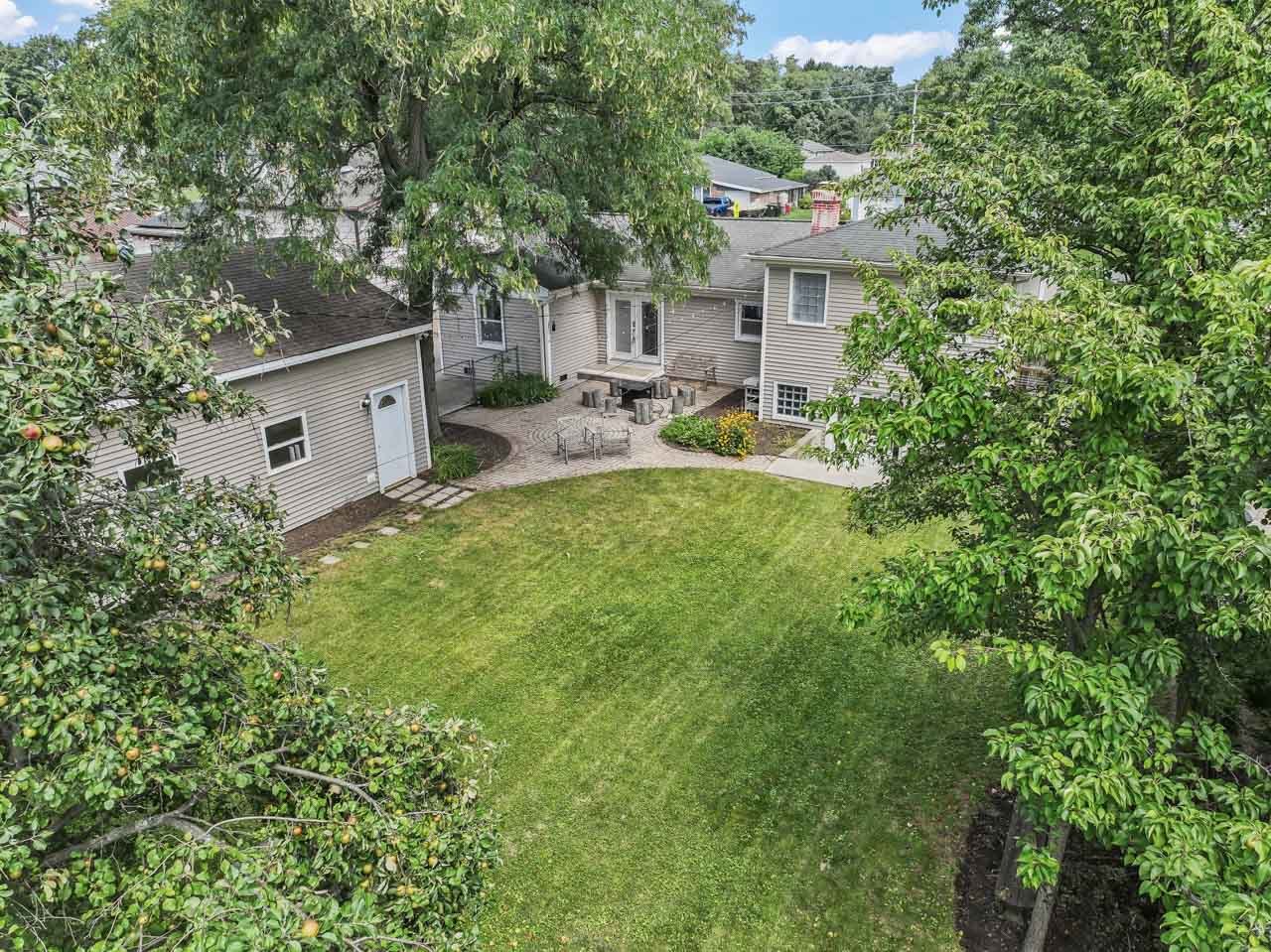 22W351 Birchwood Drive, Glen Ellyn, IL 60137