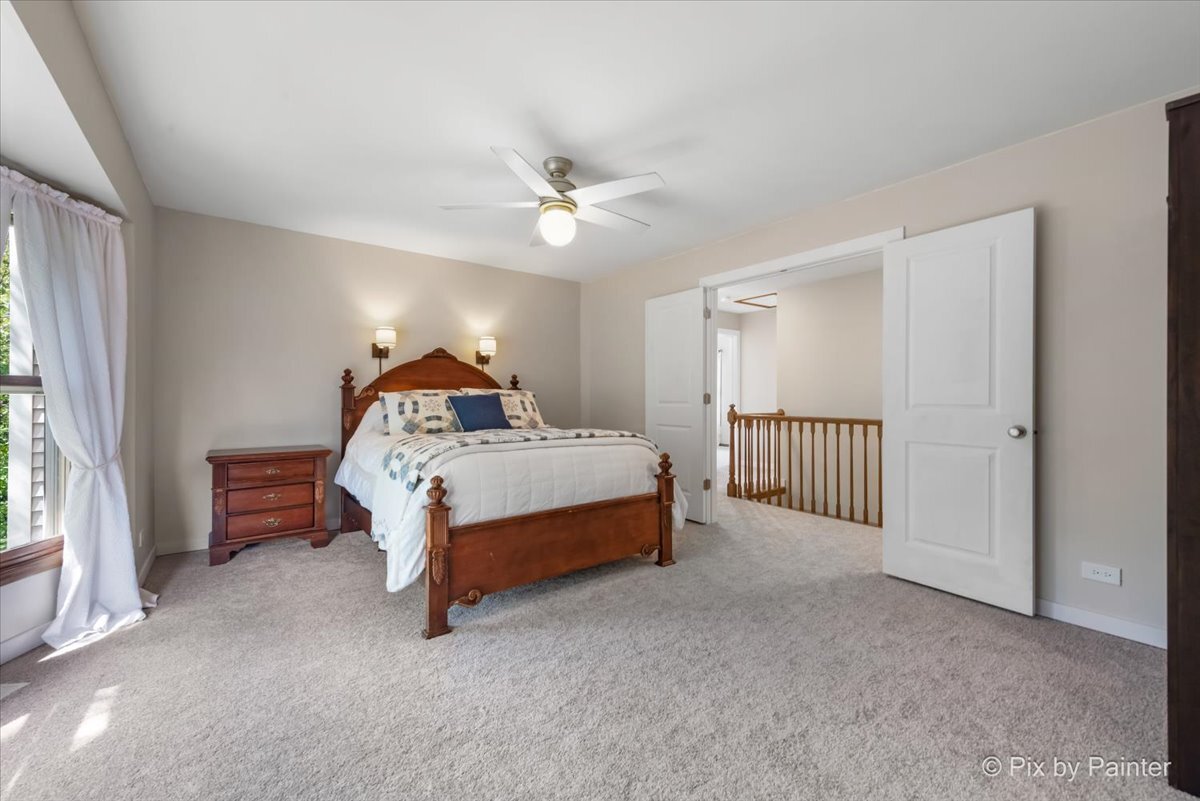 1433 Woodscreek Circle, Crystal Lake, IL 60014