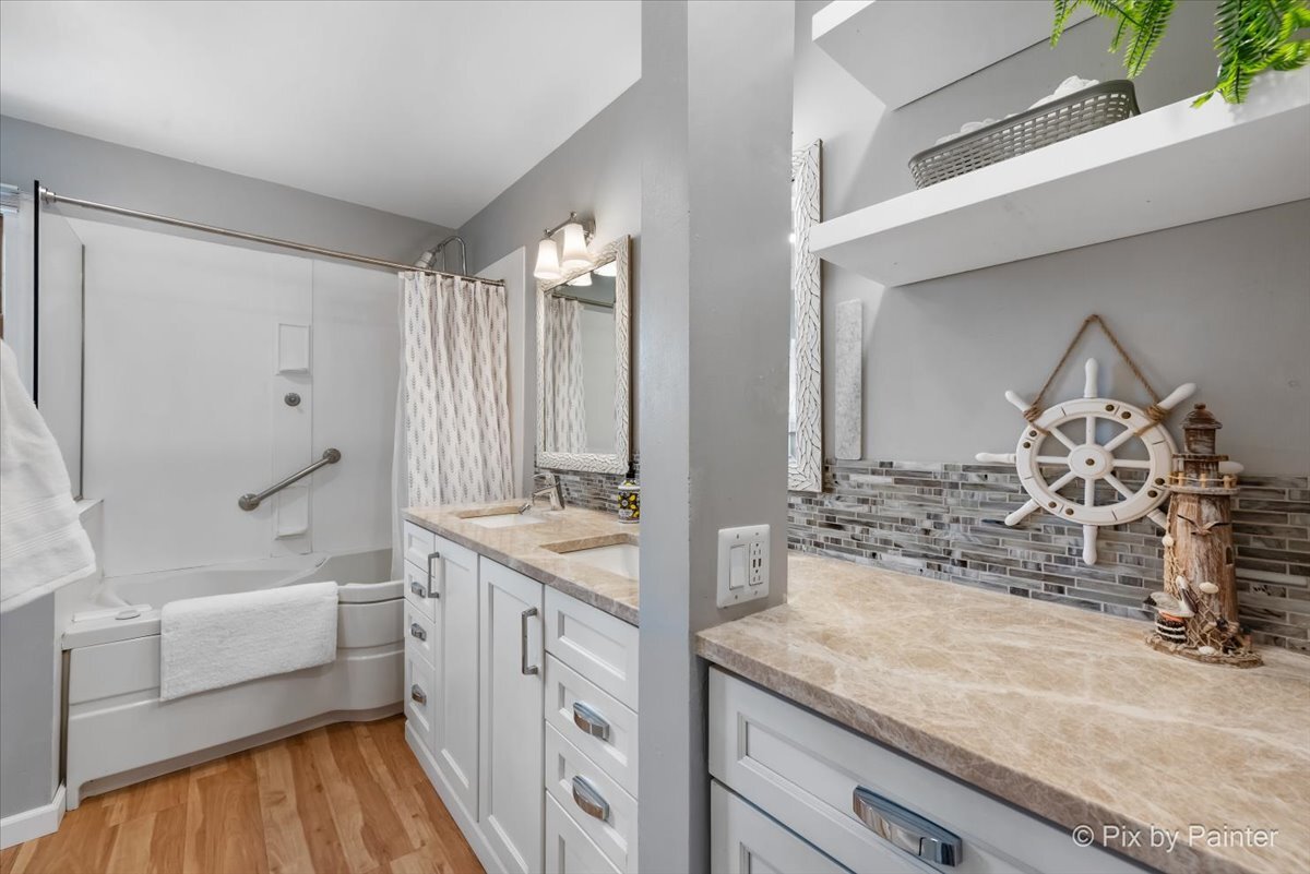 1433 Woodscreek Circle, Crystal Lake, IL 60014