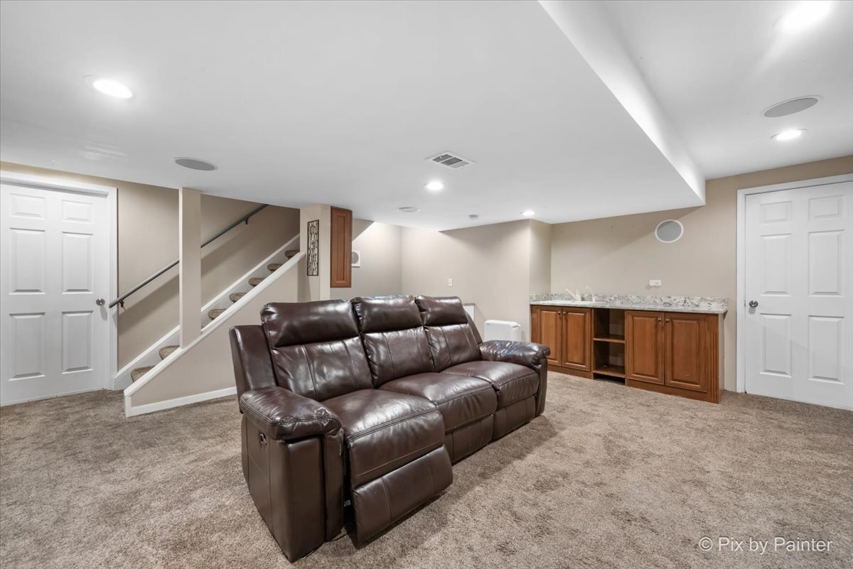 1433 Woodscreek Circle, Crystal Lake, IL 60014
