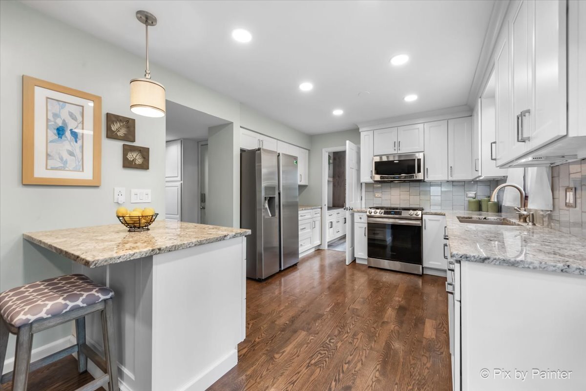 1433 Woodscreek Circle, Crystal Lake, IL 60014