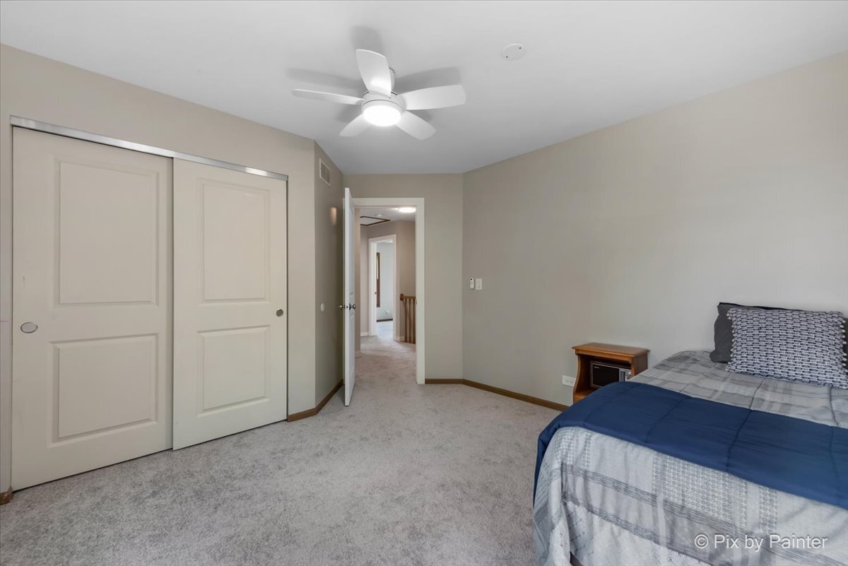 1433 Woodscreek Circle, Crystal Lake, IL 60014