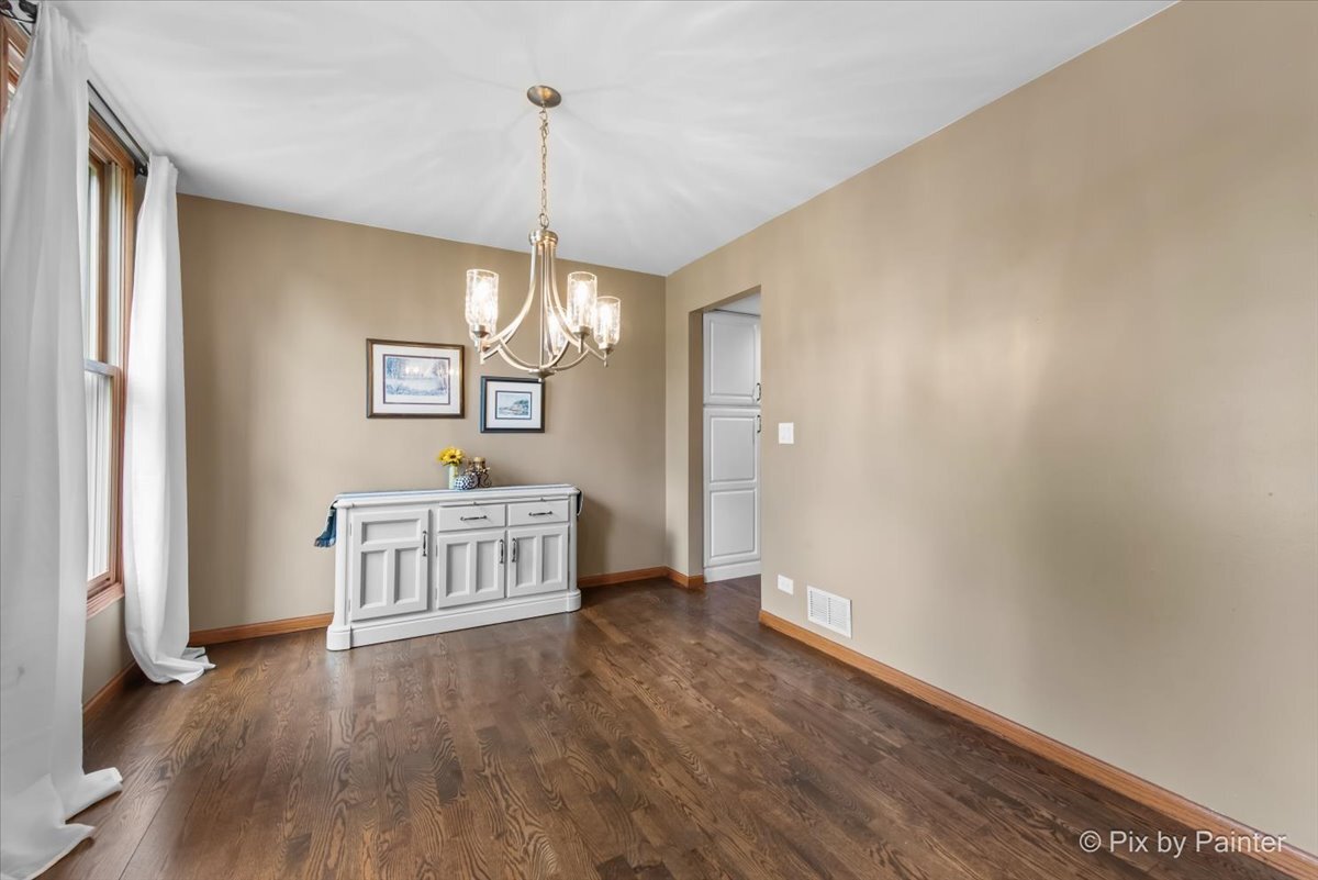 1433 Woodscreek Circle, Crystal Lake, IL 60014