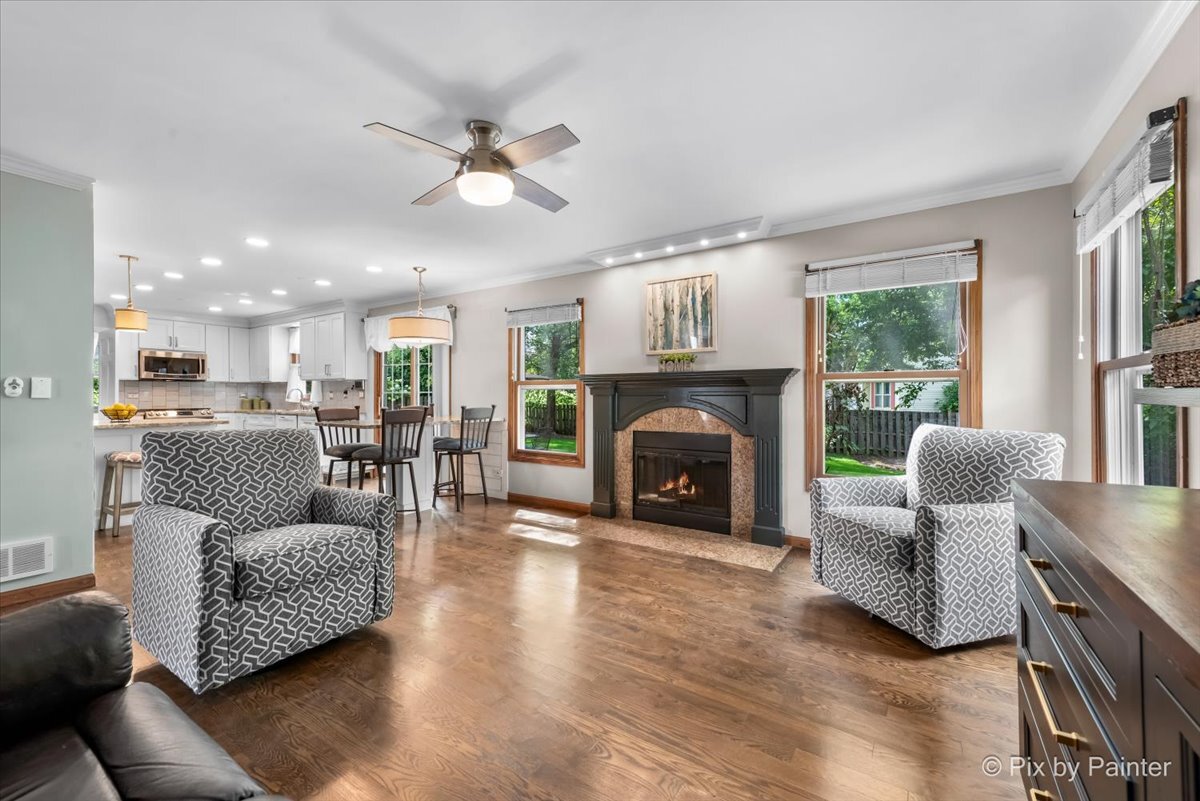 1433 Woodscreek Circle, Crystal Lake, IL 60014