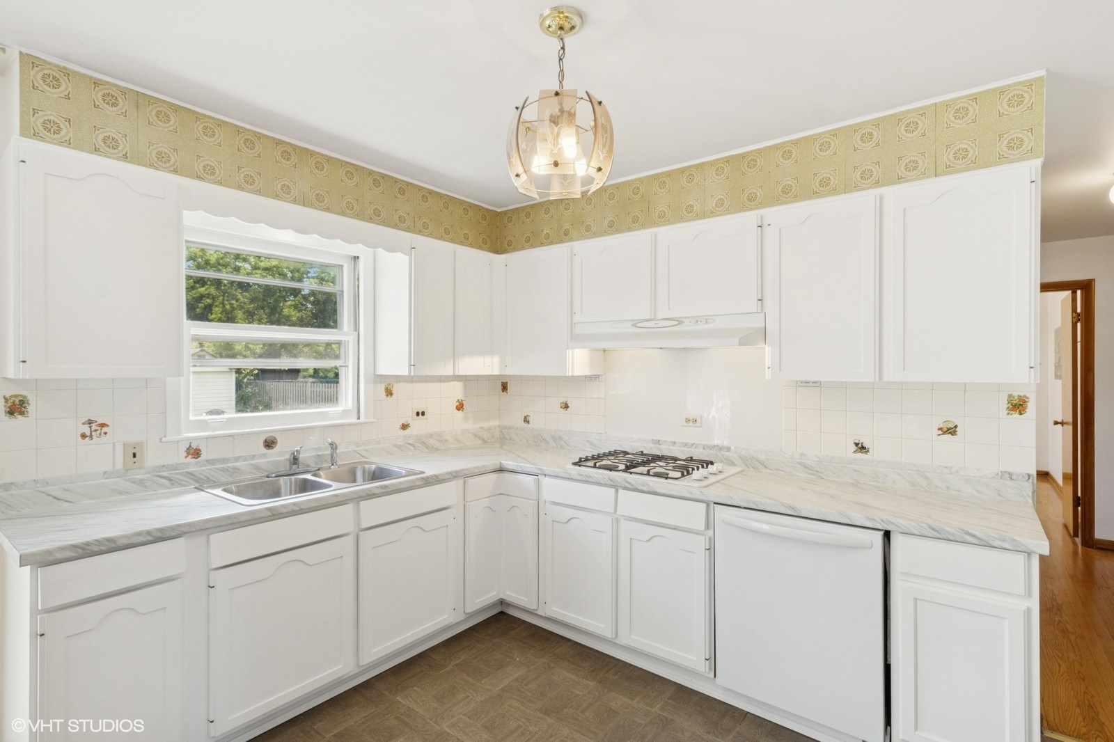 901 S Can Dota Avenue, Mount Prospect, IL 60056