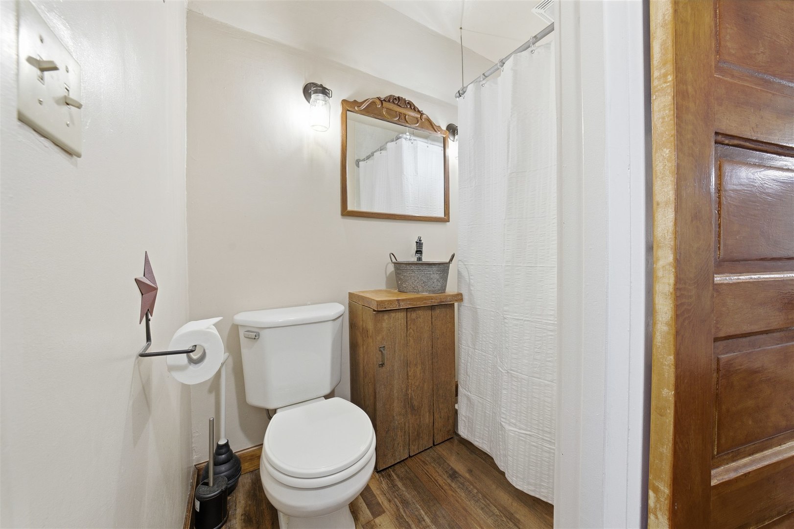 208 N Jackson Street, Flanagan, IL 61740