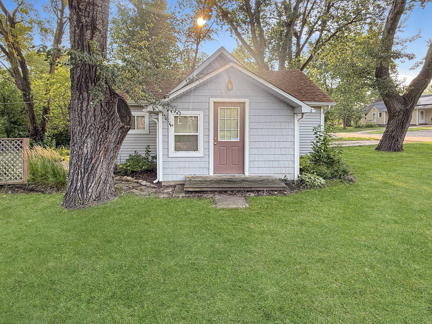 5207 Fountain Lane, McHenry, IL 60050