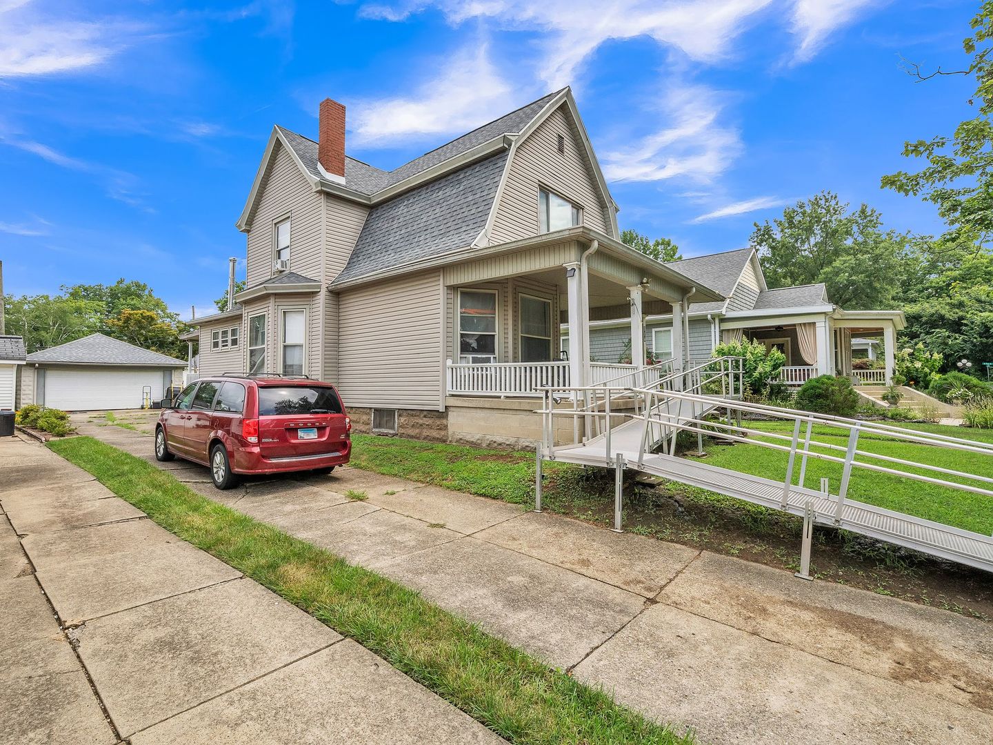 318 E 1st Street, Mount Carmel, IL 62863