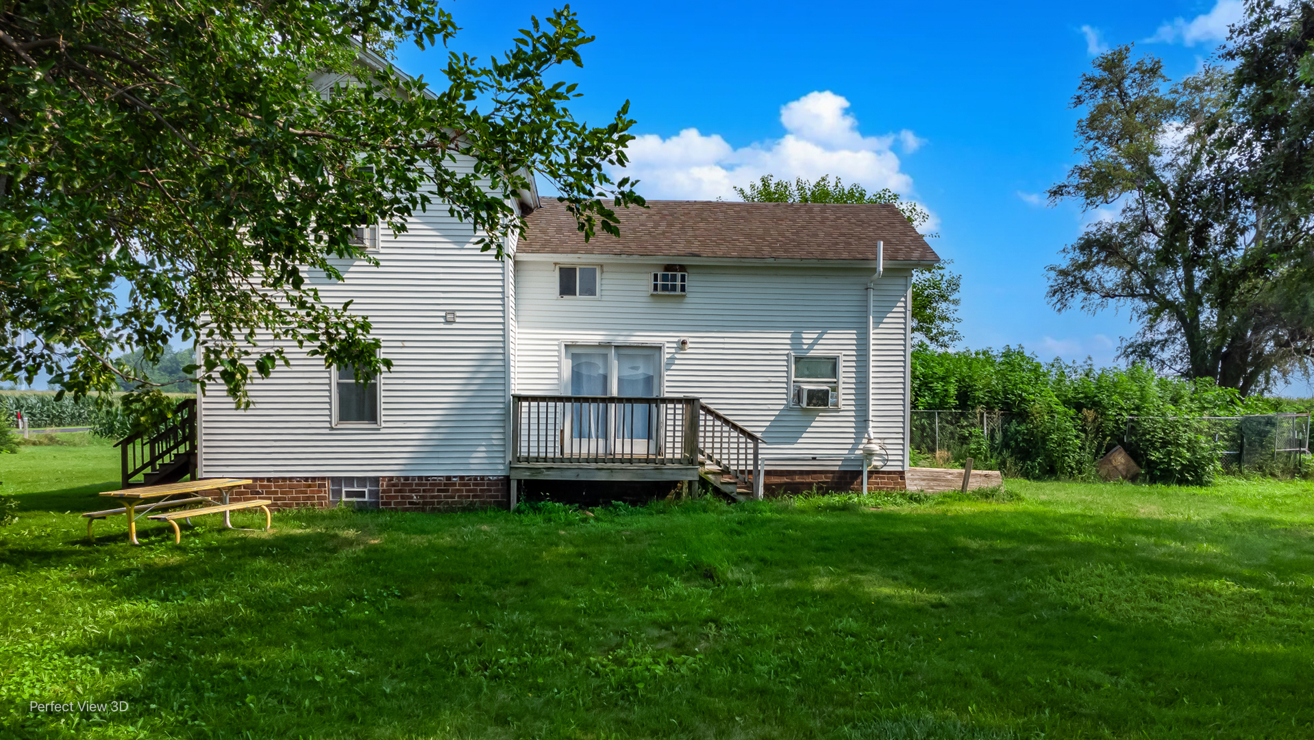 8600 S Kinsman Road, Kinsman, IL 60437