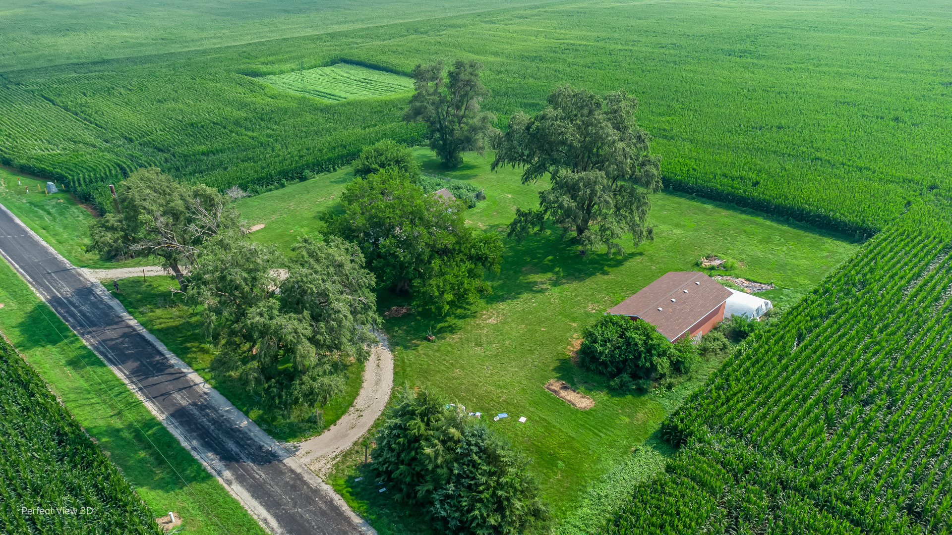 8600 S Kinsman Road, Kinsman, IL 60437