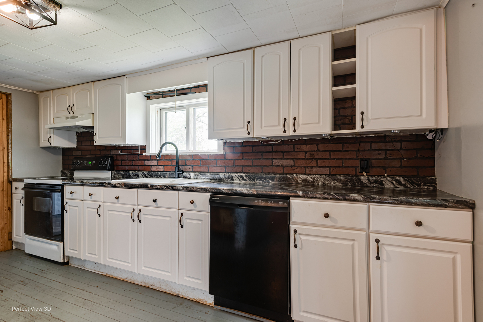 8600 S Kinsman Road, Kinsman, IL 60437