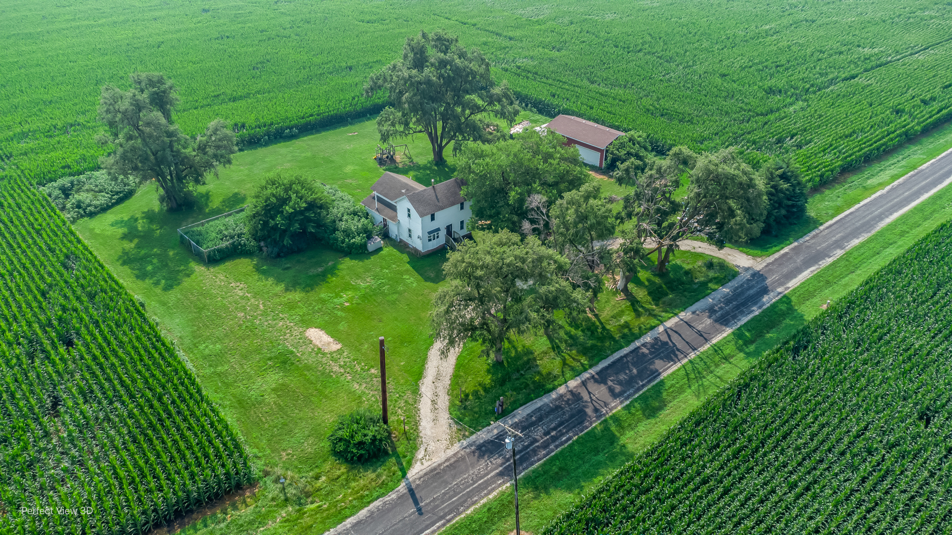 8600 S Kinsman Road, Kinsman, IL 60437
