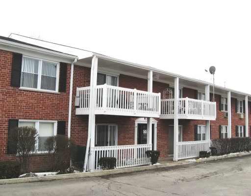 565 MAPLE Street #2, Lisle, IL 60532