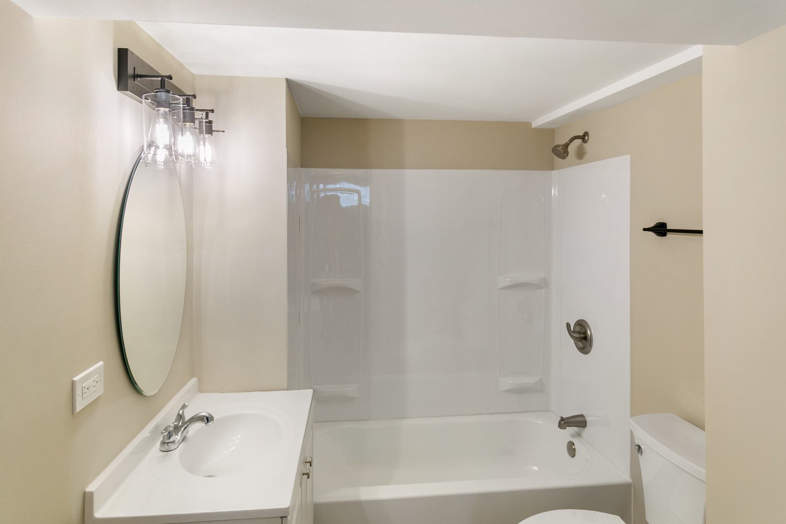 807 Blackhawk Drive, University Park, IL 60484