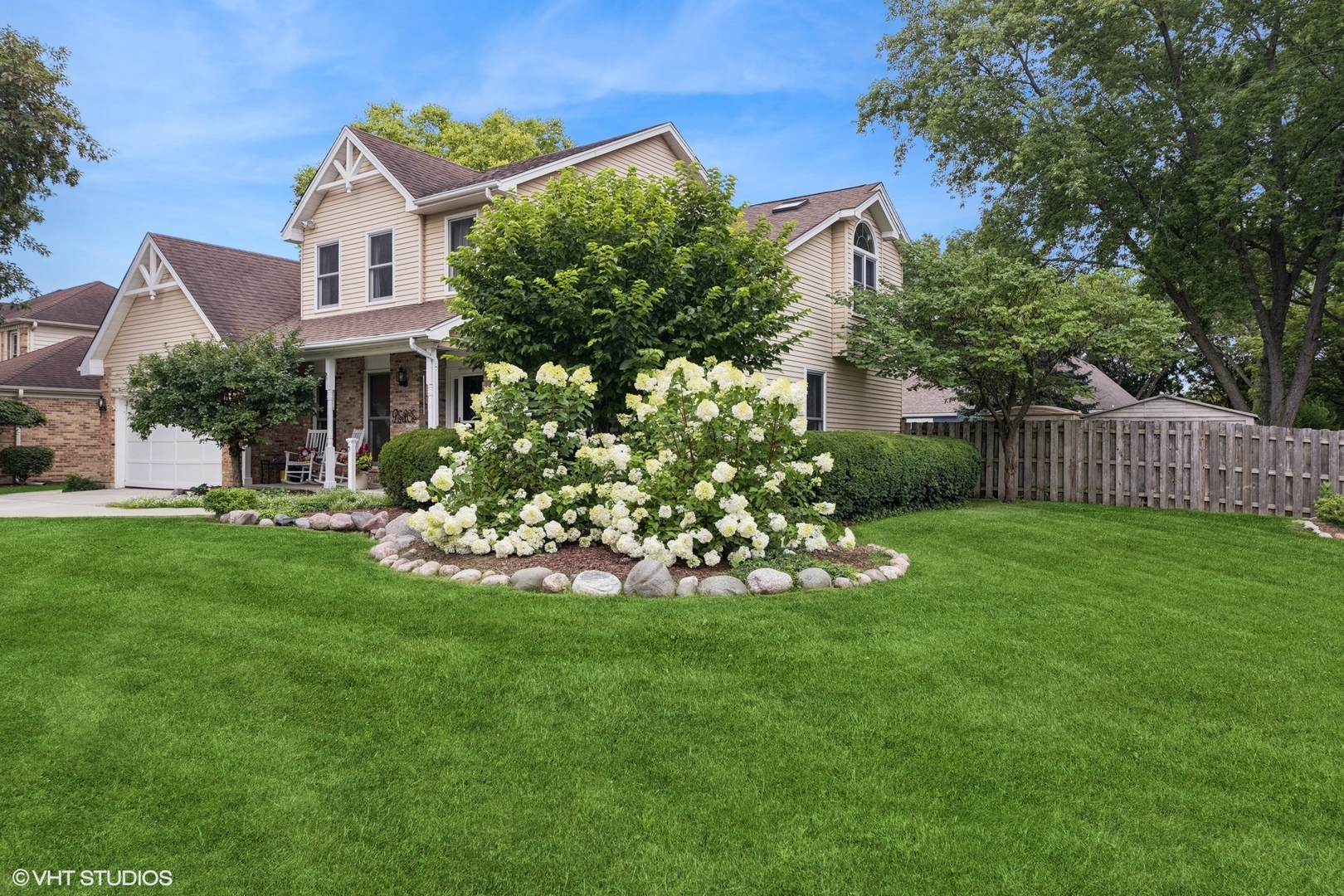 2002 Middleton Drive, Wheaton, IL 60189