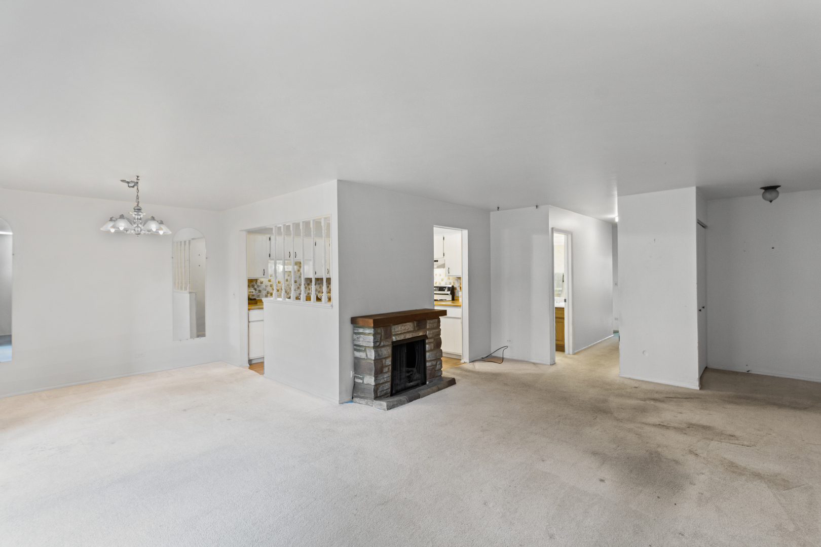 91 Lambert Drive #B1, Schaumburg, IL 60193