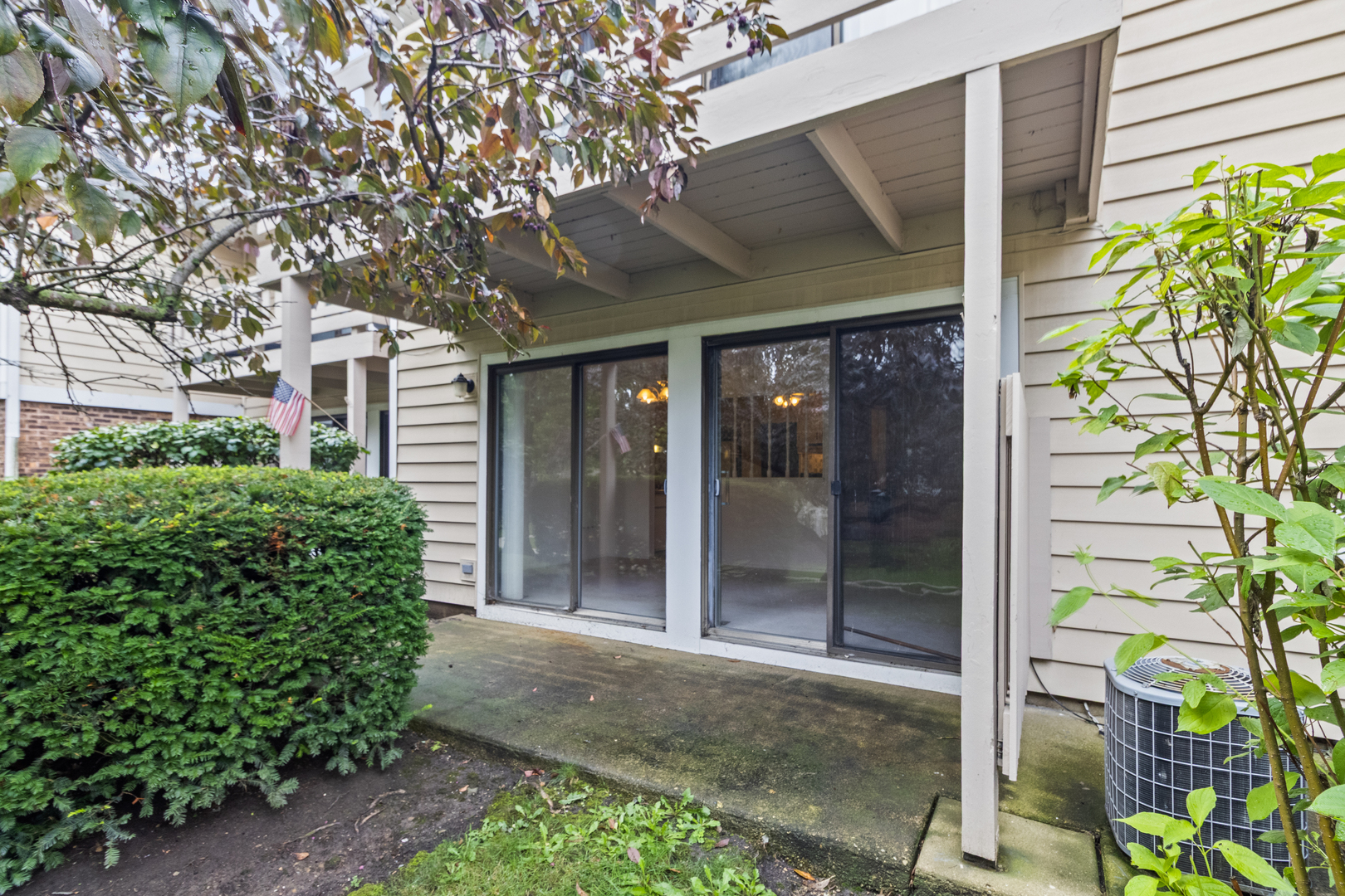 91 Lambert Drive #B1, Schaumburg, IL 60193