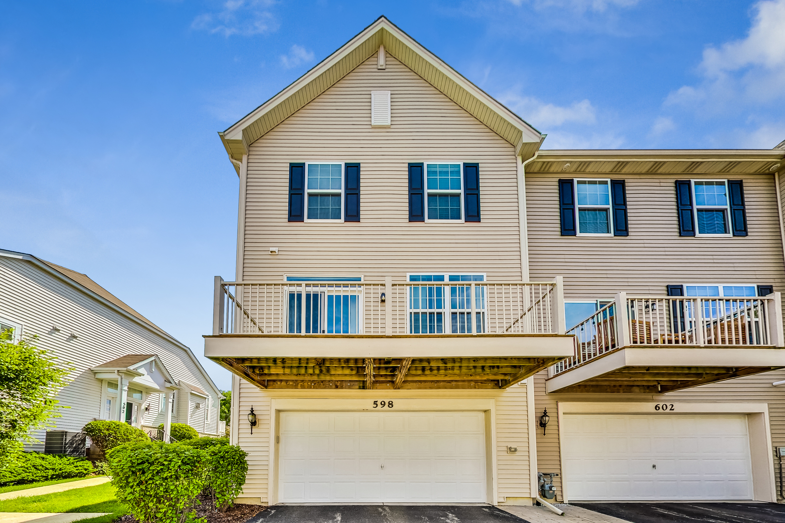 598 Station Park Circle #598, Grayslake, IL 60030