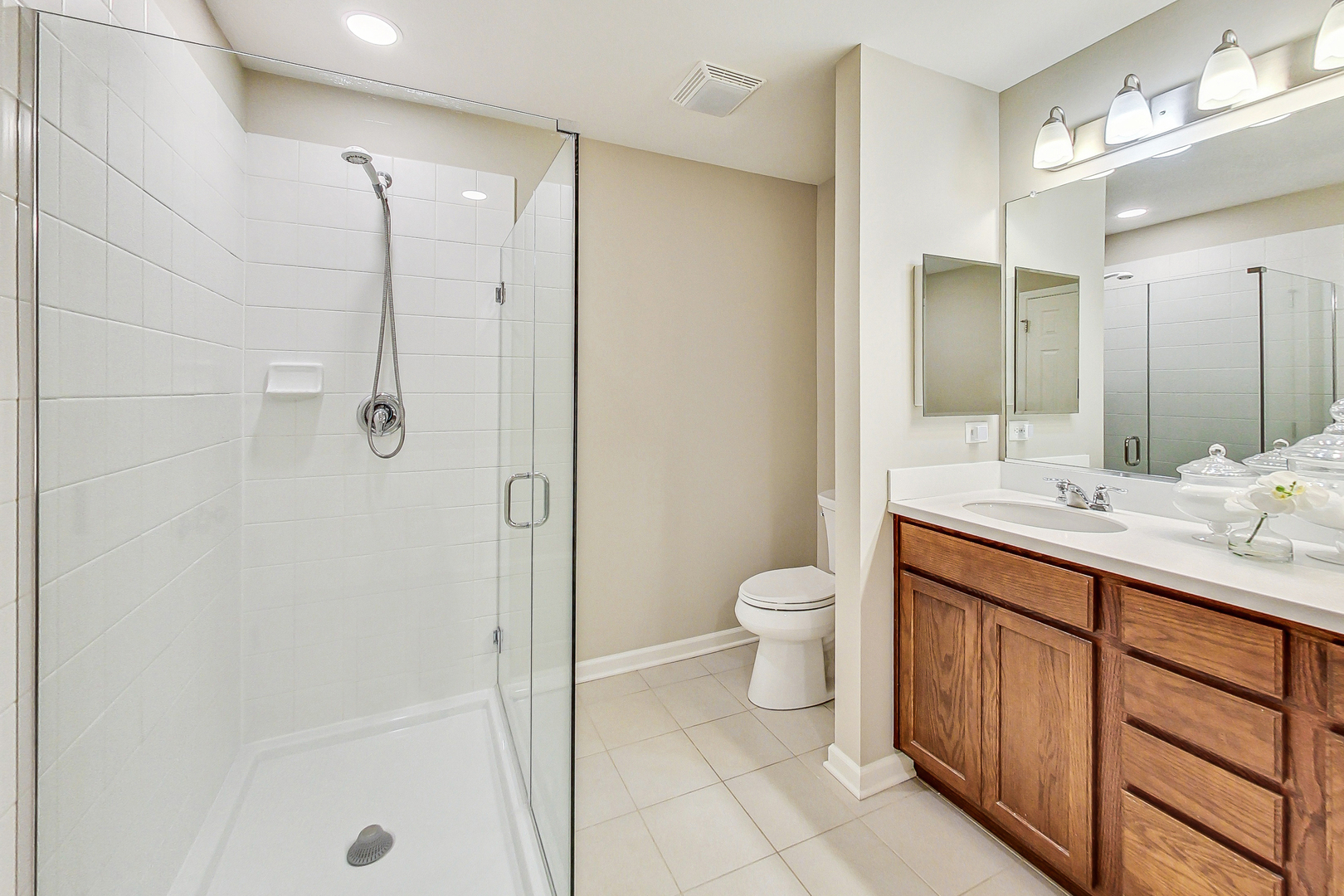 598 Station Park Circle #598, Grayslake, IL 60030