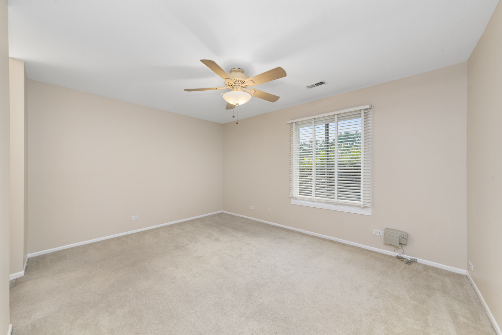855 Johnstown Lane #A, Wheaton, IL 60189