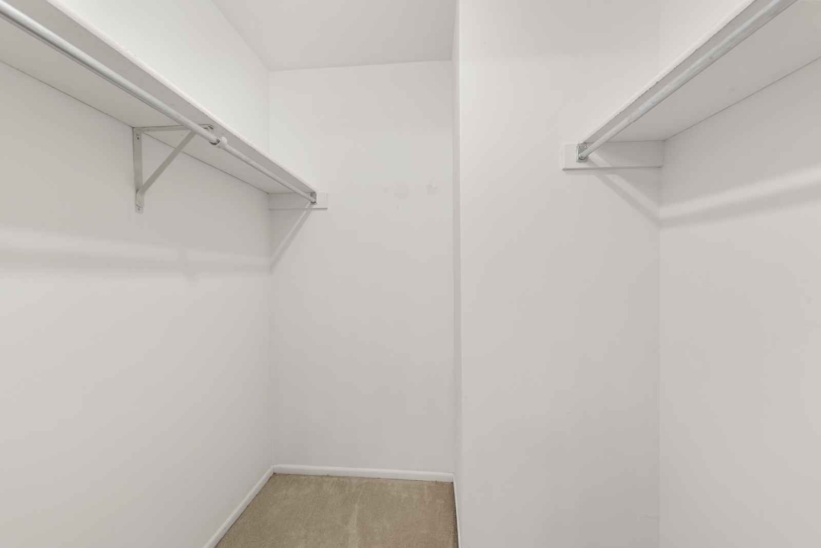 855 Johnstown Lane #A, Wheaton, IL 60189