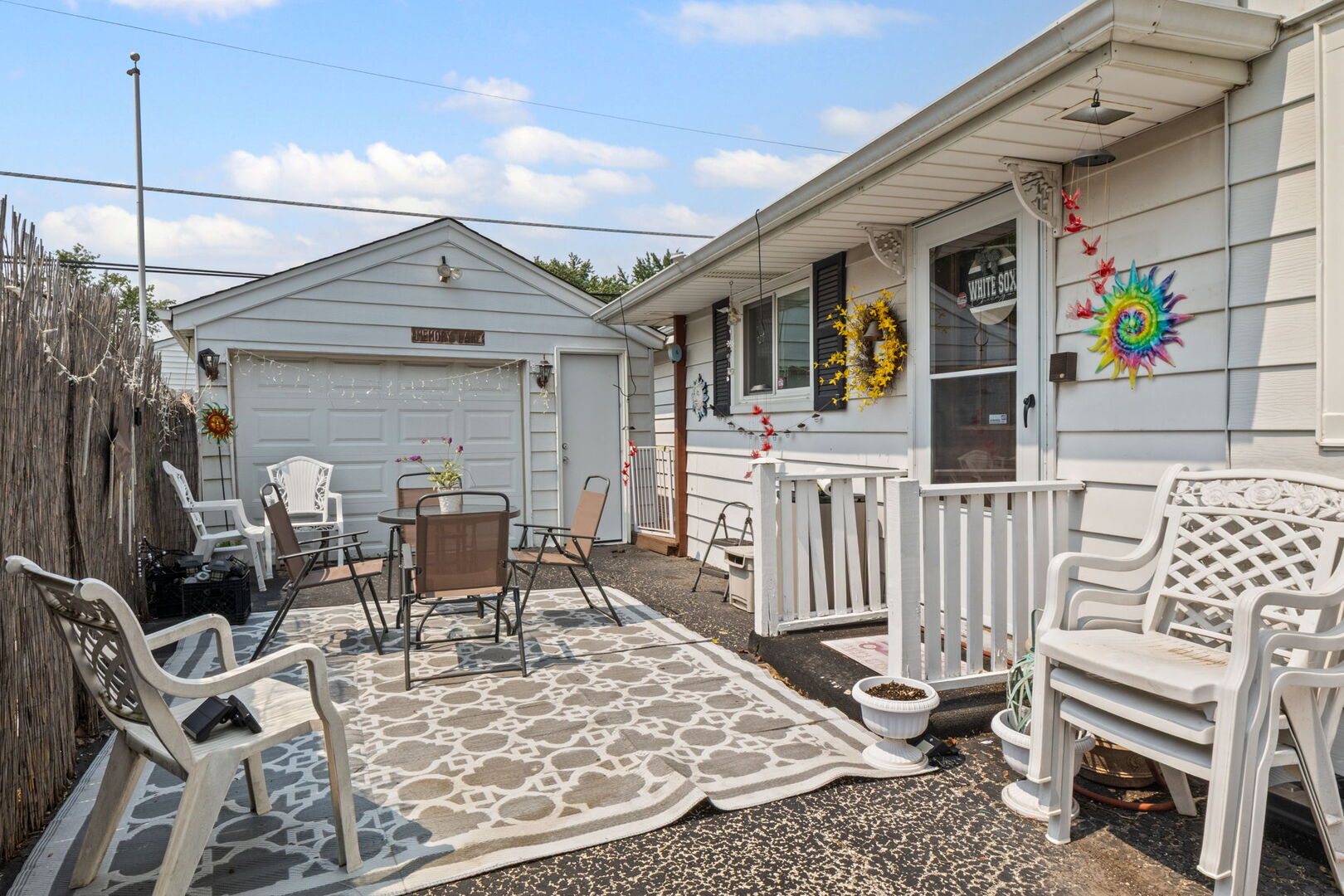 8766 S Duffy Avenue, Hometown, IL 60456