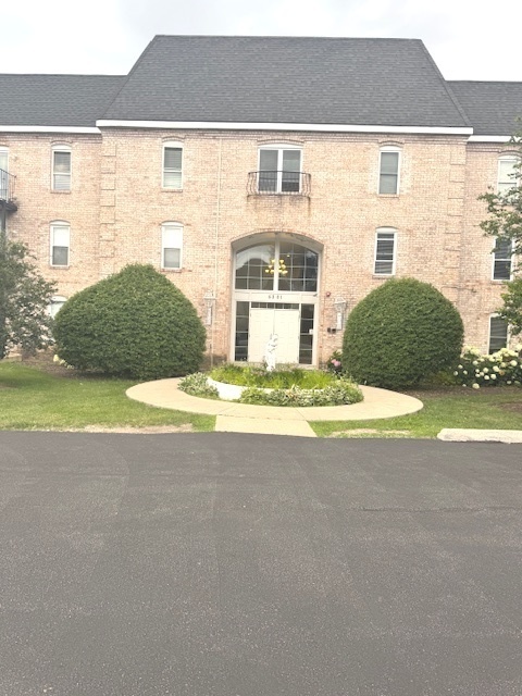 5201 Carriageway Drive #305C, Rolling Meadows, IL 60008